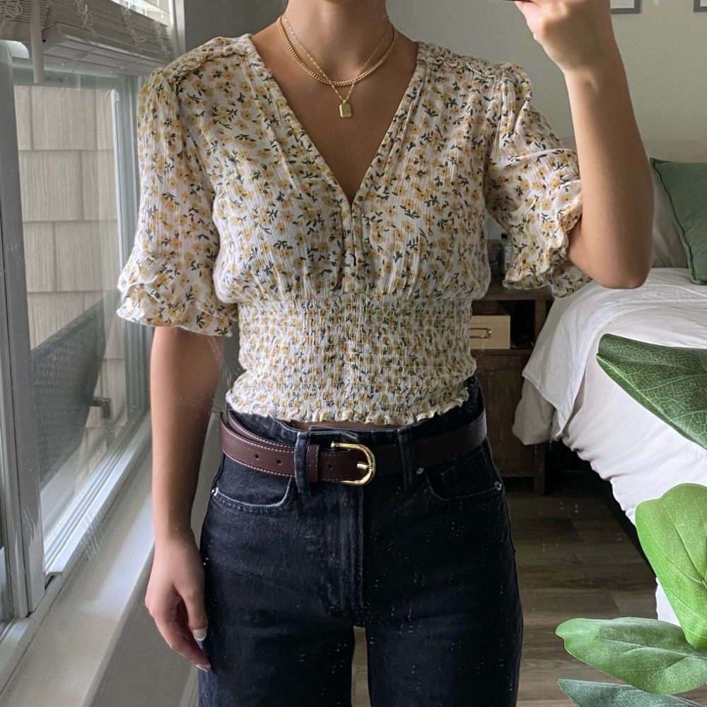 SOLD Abercrombie Floral Flounce Sleeve Top